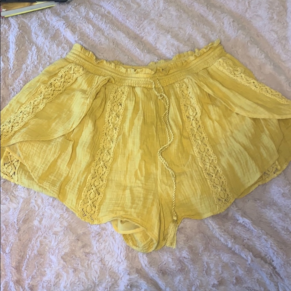 American Eagle Flowy Shorts